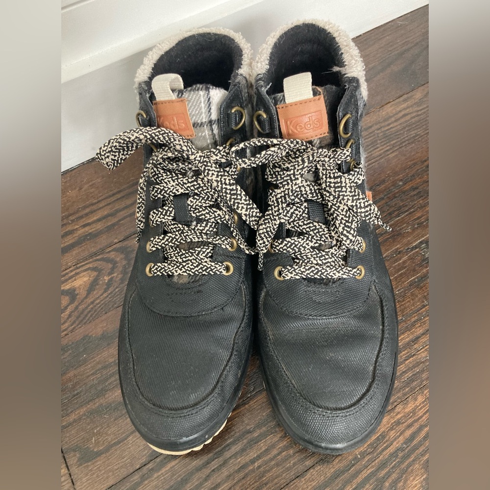 Keds Women’s waterproof Scout Boot Black with plaid Size 10